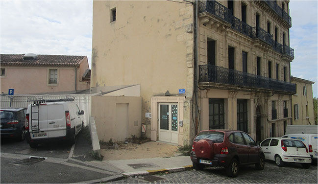 Béziers Crèche Arlequin