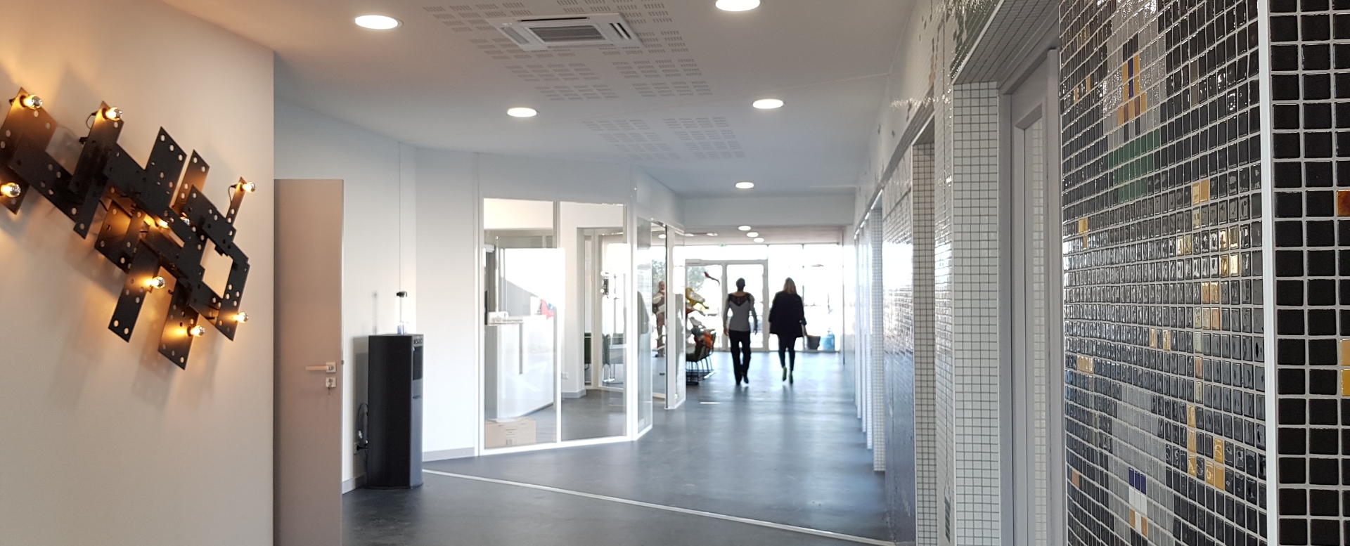 Couloir d’un local de travail